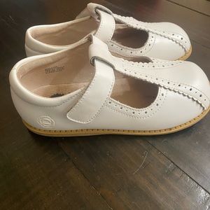 Adorable little girl Livie & Luca beige shoes.